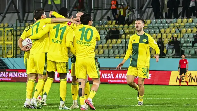 Esenler Erok 3 puanı 3 golle aldı